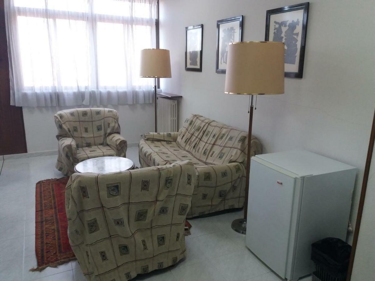 Centro San Viator Hostel Valladolid Ngoại thất bức ảnh