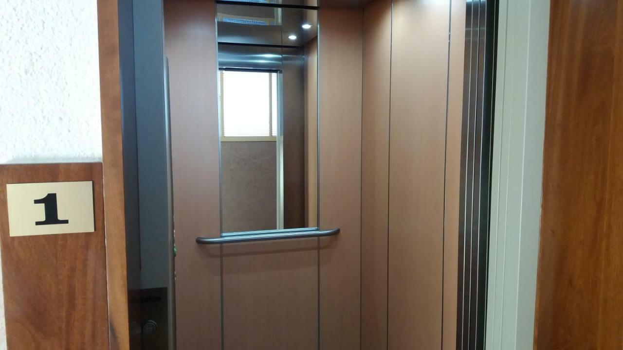 Centro San Viator Hostel Valladolid Ngoại thất bức ảnh