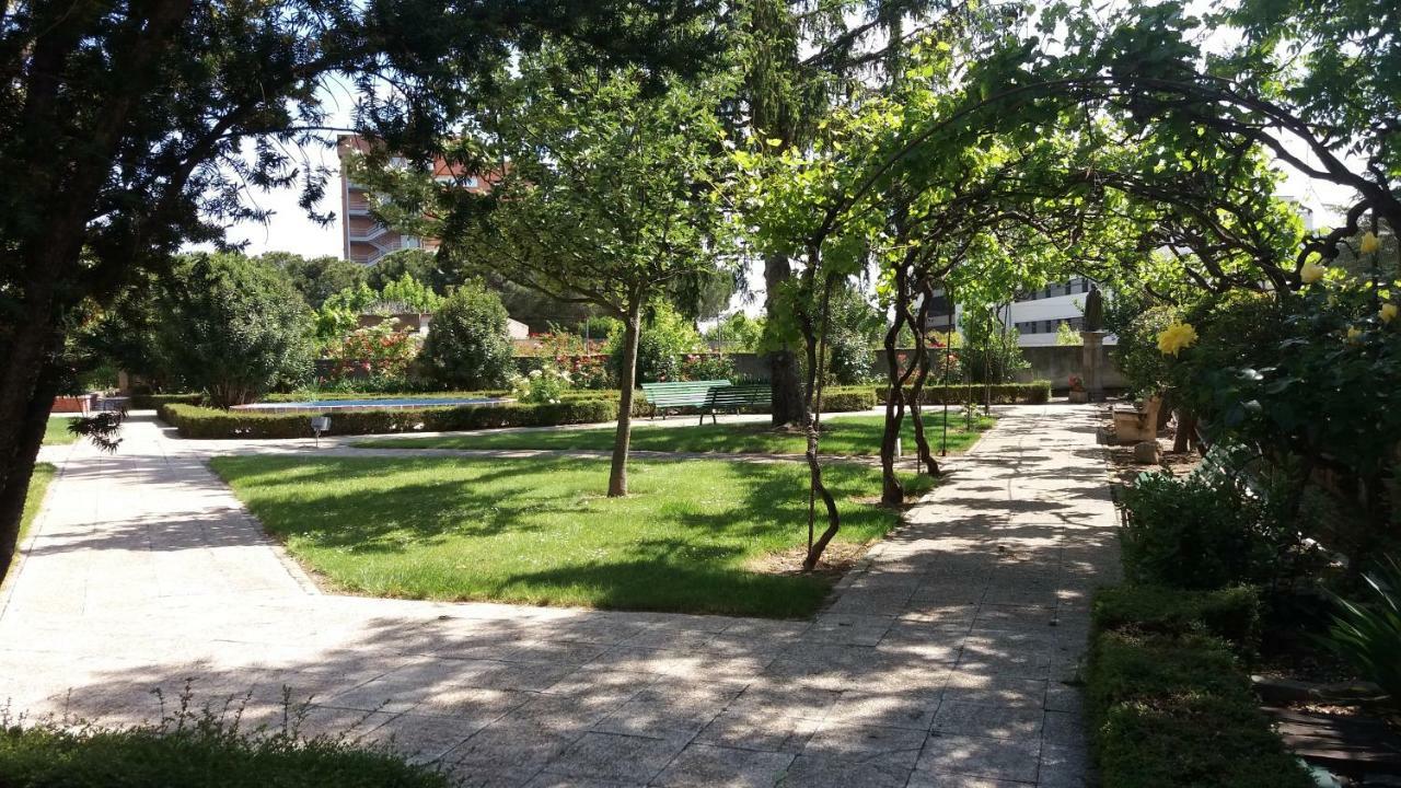 Centro San Viator Hostel Valladolid Ngoại thất bức ảnh